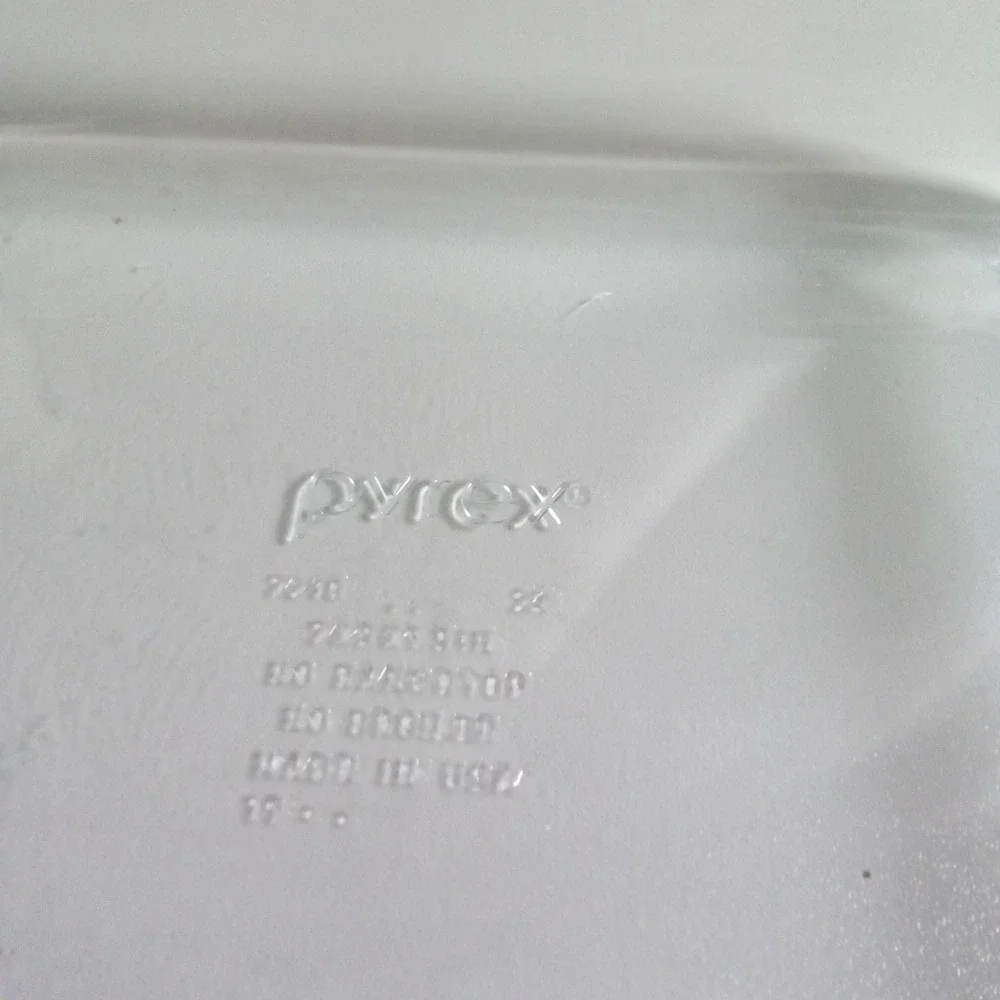 Pyrex 2210 Clear Glass Rectangular Baking Dish 2 Quart Made in USA